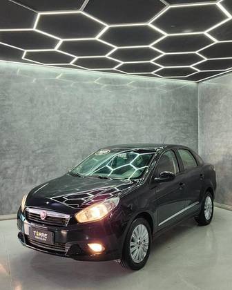 FIAT GRAND SIENA 1.6 MPI ESSENCE 16V FLEX 4P MANUAL FIAT GRAND SIENA 1.6 MPI ESSENCE 16V FLEX 4P MANUAL